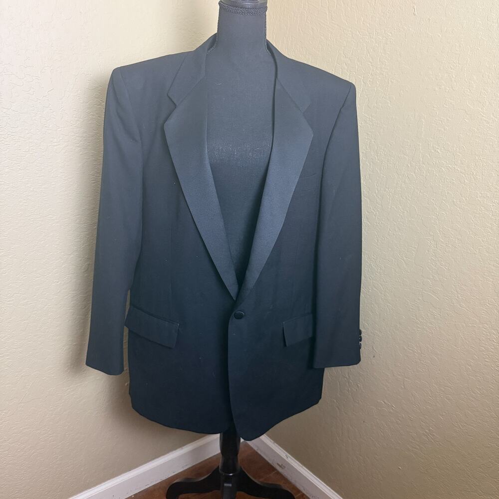 C&R Clothiers 46L Black Wool Tuxedo Jacket Satin Lapels 1 Button Formal